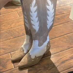 cute faux suede western boots
size 39